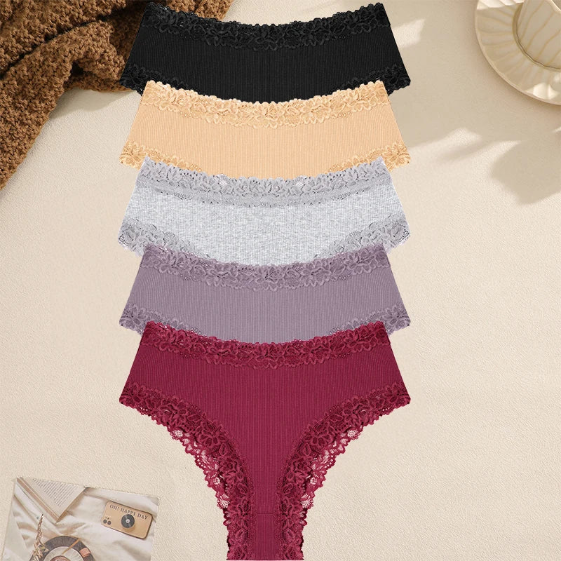A Pack Of 5 Women Cotton Lace Panties.