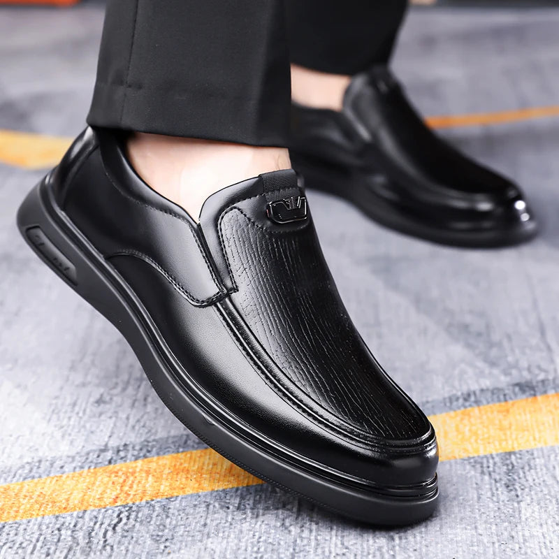 Men's Genuine Leather Shoes Durable for Long-Time Wear