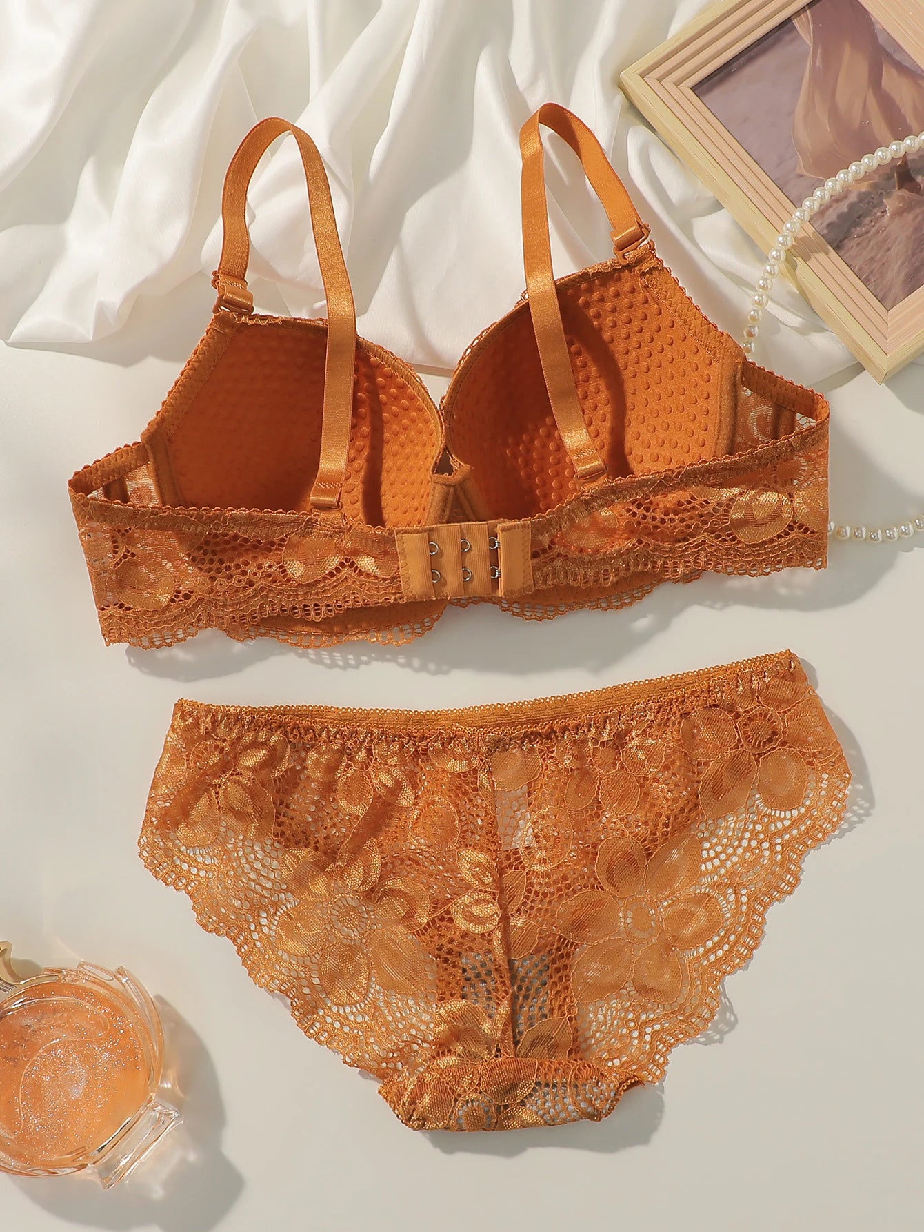 Lace Everyday Bra and Knicker Set.