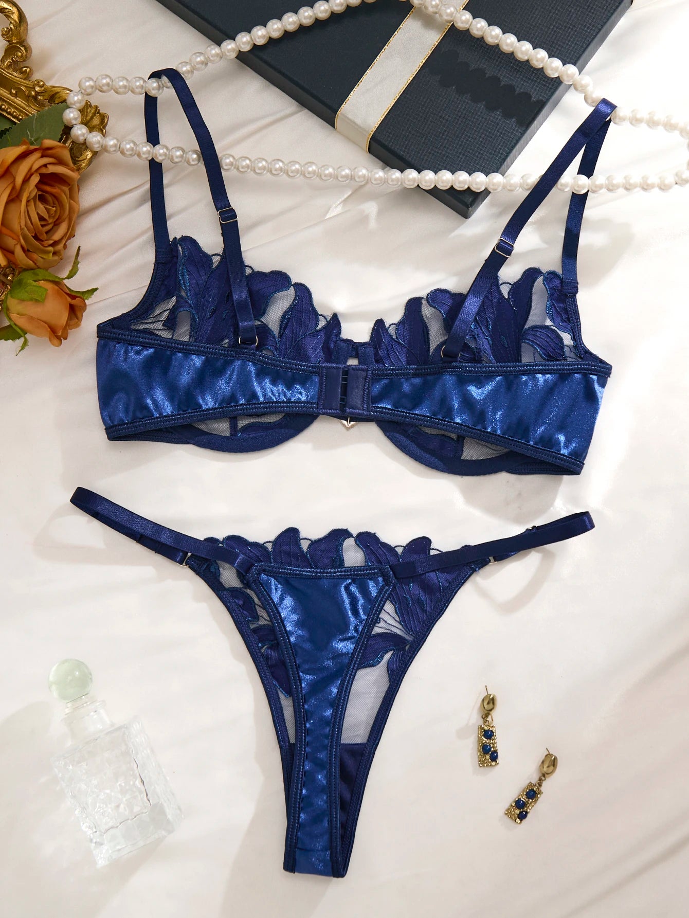 Blue French-style floral embroidery lace lingerie set.
