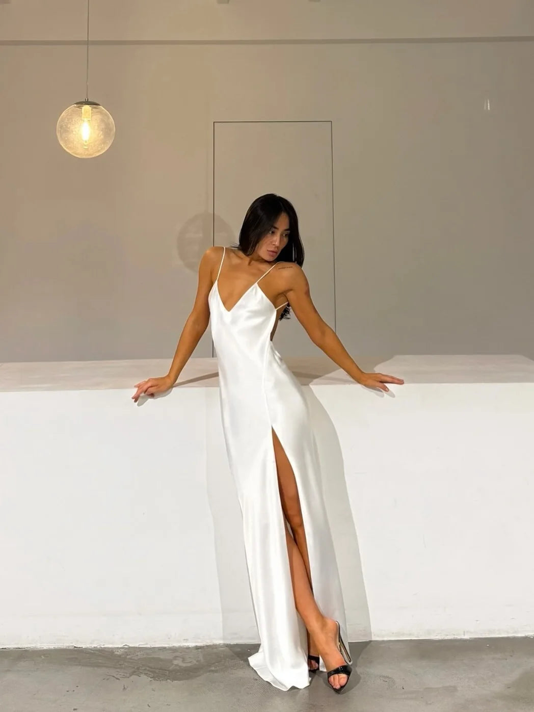 Women's Luxury White Satin Backless Veatido Dress