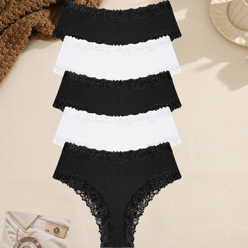 A Pack Of 5 Women Cotton Lace Panties.