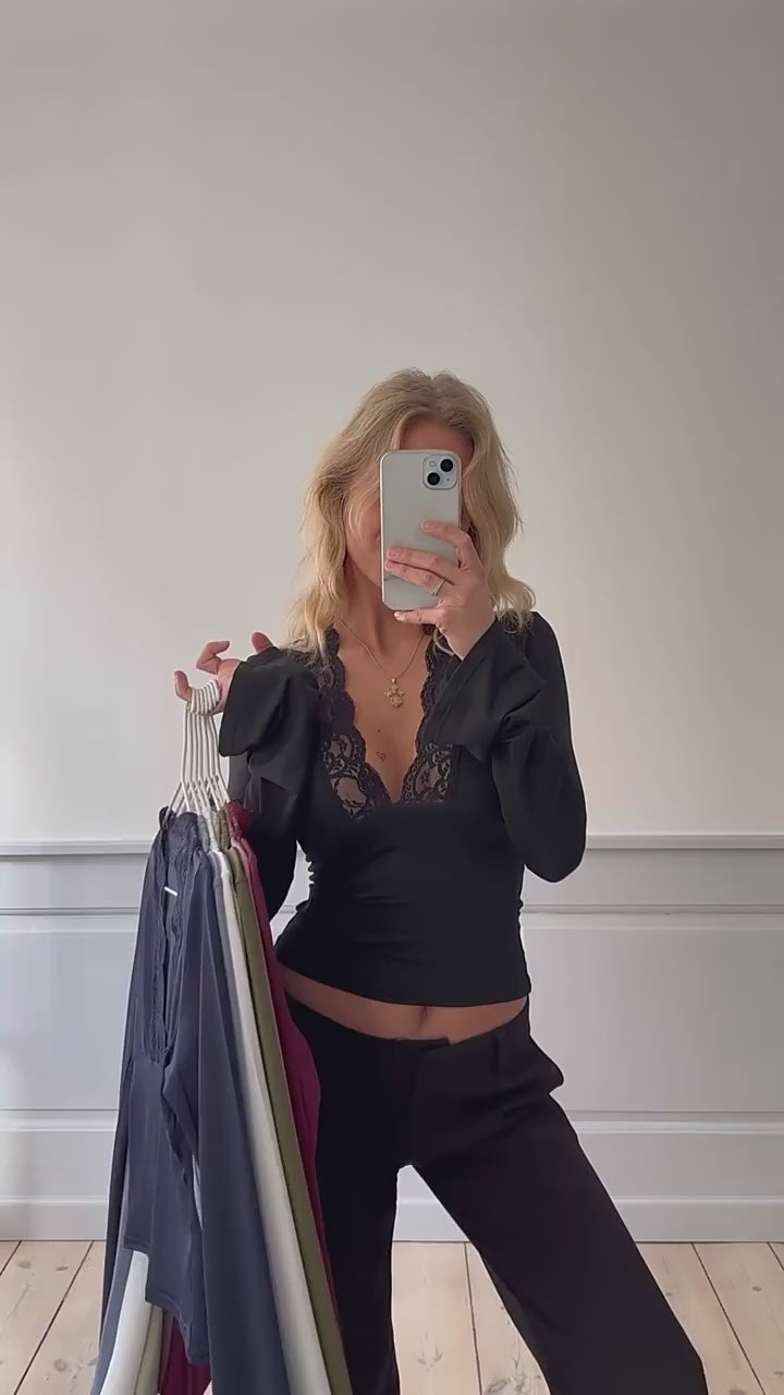 Women's Flare Sleeves Slim Crop Top